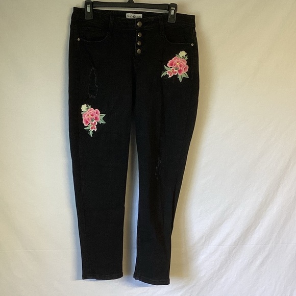 Black Daisy Jamie Relaxed Skinny Black Jeans with Pink Floral Design Size 11/30 - Picture 1 of 12